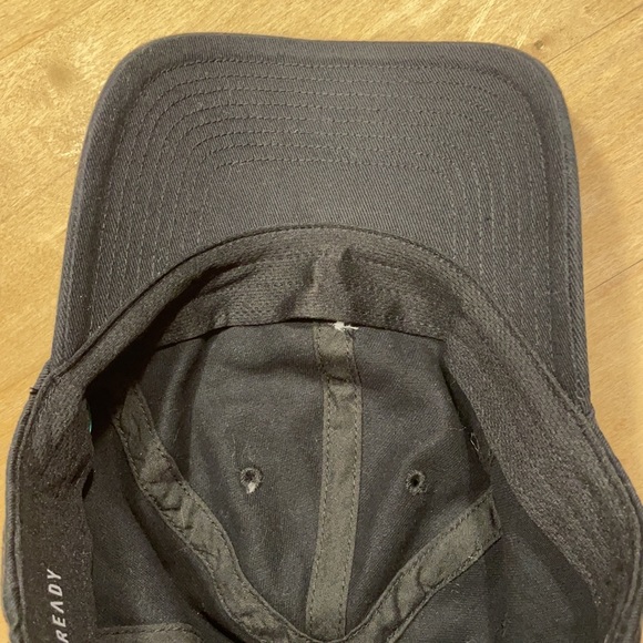 Adidas Aeroready Hat - Picture 7 of 8